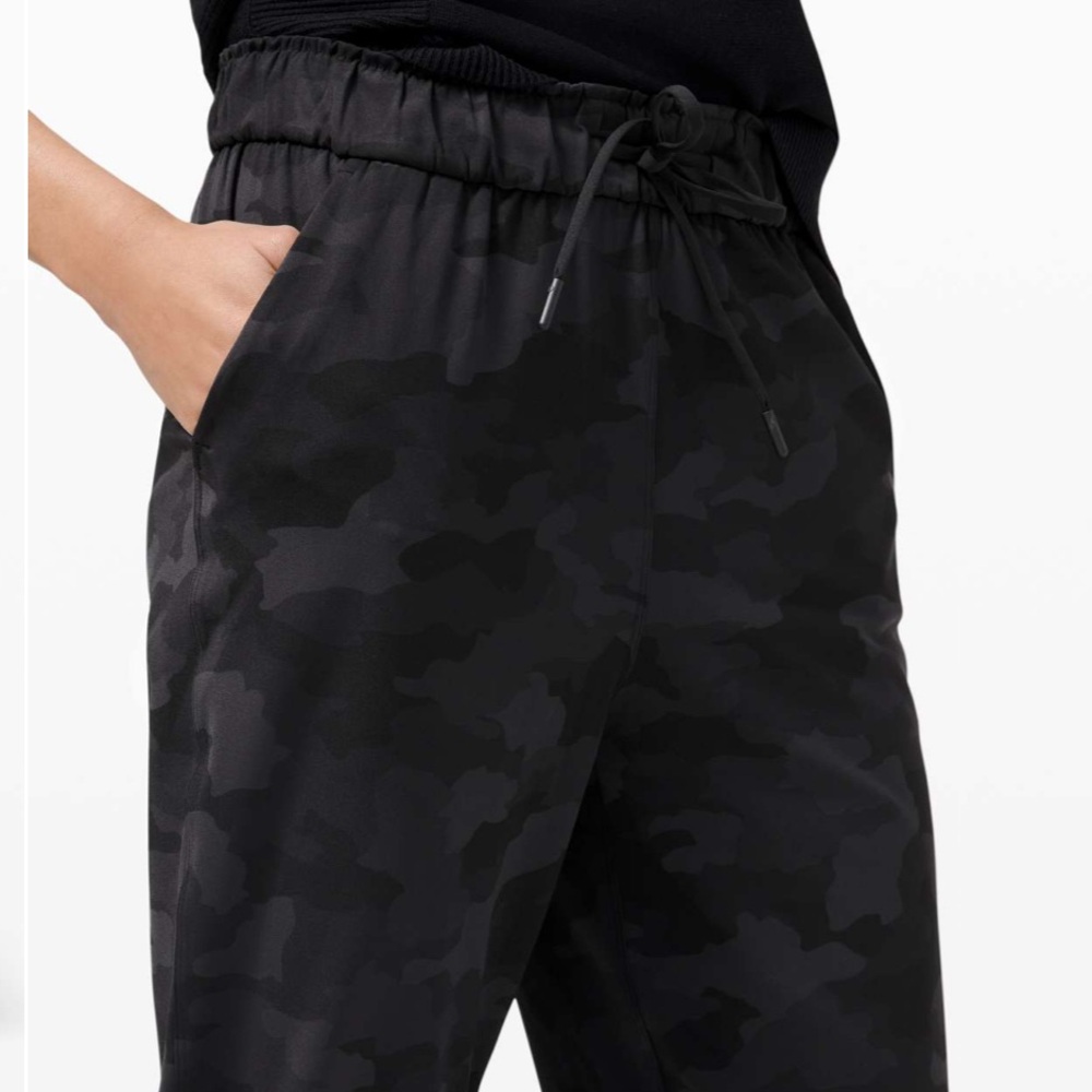 Lululemon Stretch High-Rise Jogger *Full Length size 4 Black Dark Gray Camo - Picture 3 of 16